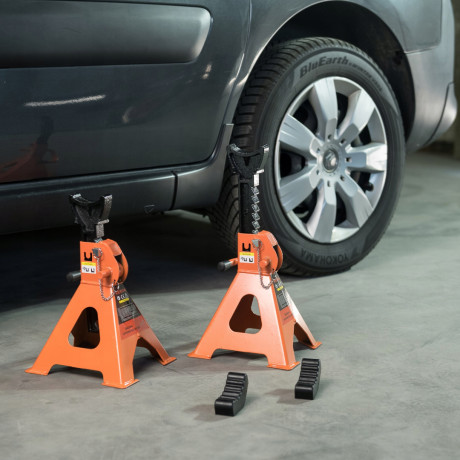 D2445 podpěry pod auto 3T s přídavnou pojistkou