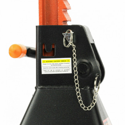 D2462 podpěry pod auto 6T s přídavnou pojistkou