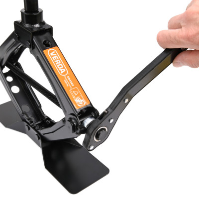 D4568 trapézový zvedák s ráčňovým klíčem 2T